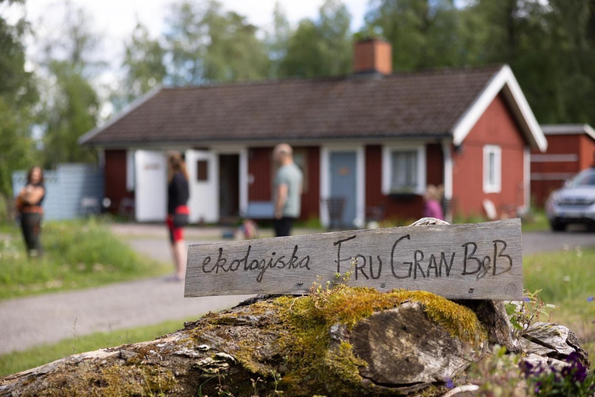 Ekologiska Fru Gran B&B I Tiveden Gardsjo Екстер'єр фото